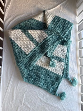 Couverture bébé tricotée à la main