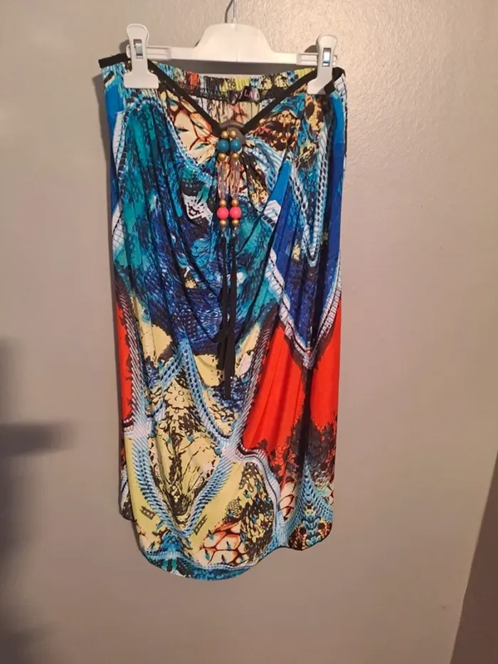 Robe bustier multicolore ton bleu - Marque Xinlai - Taille 40 - État neuf.