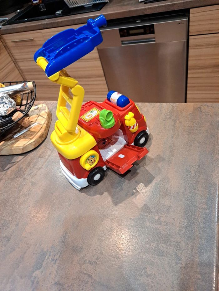 Mon premier camion de pompiers - photo numéro 2