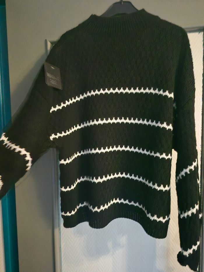 Pull  neuf - photo numéro 3