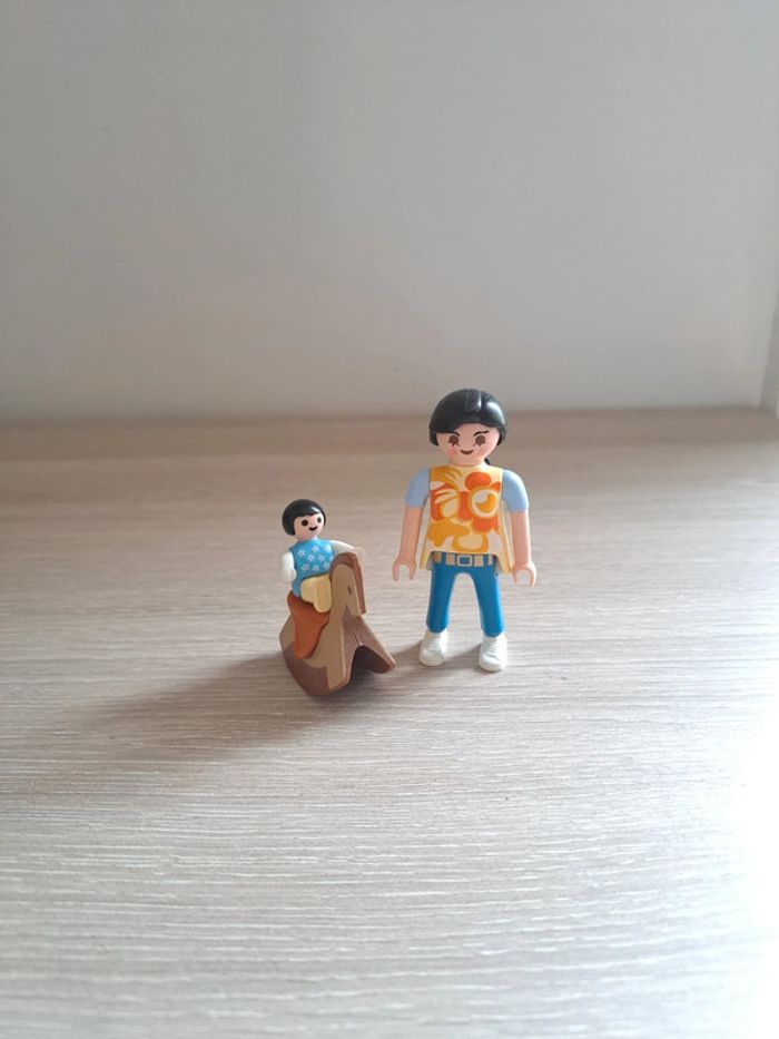 Playmobil 4744 maman avec bébé sur cheval à bascule