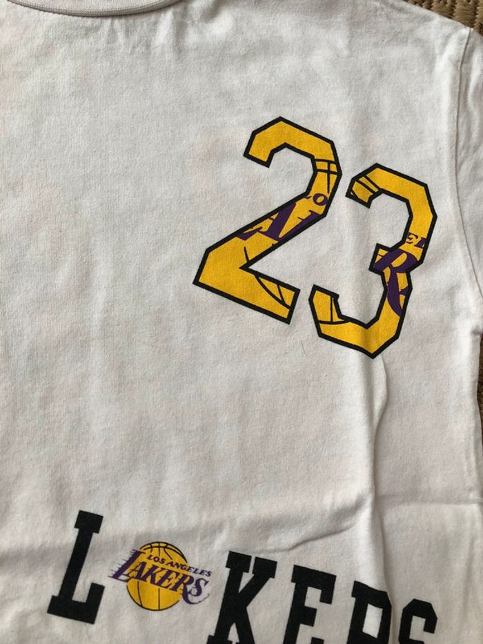 T-shirt taille 5/6 ans (116 cm) - photo numéro 2