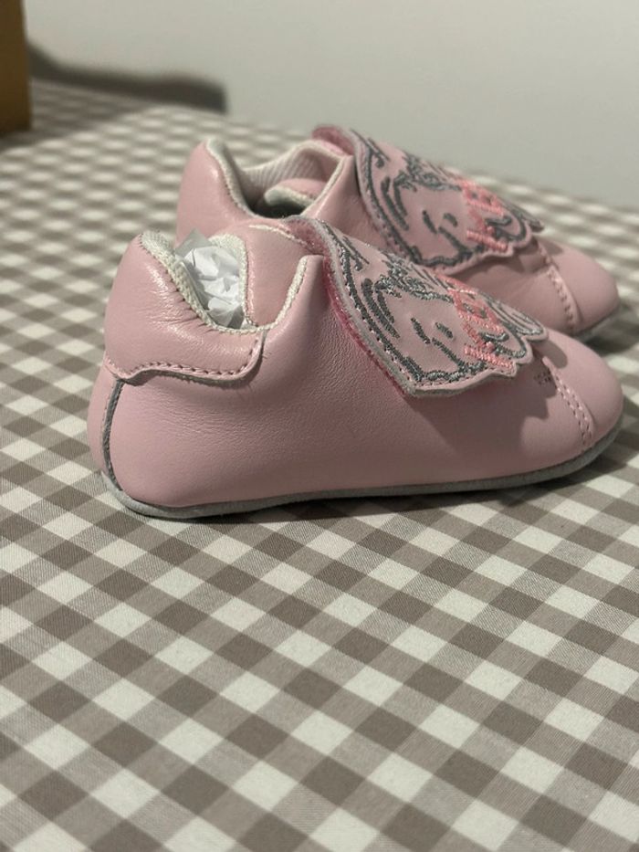 Prix FERME Chaussons à bande auto-agrippante pour bébé fille 18 Kenzo 105€ - photo numéro 3