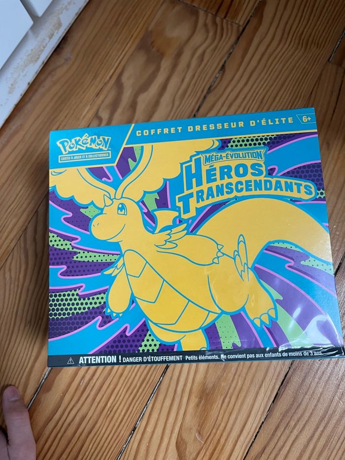 Pokémon ETB ME 2.5 Héros Transcendants - photo numéro 2