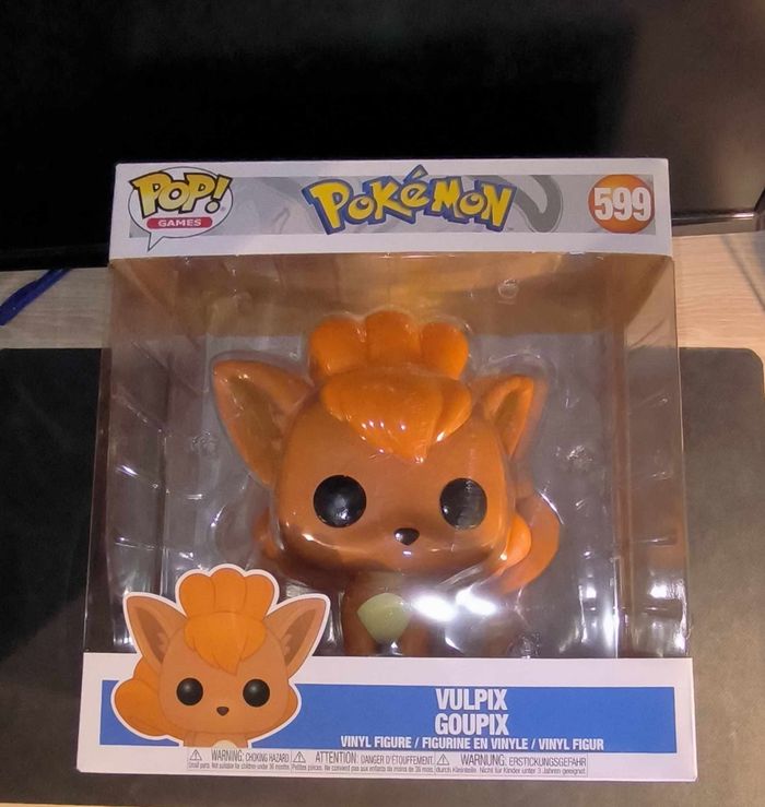 Figurine Funko Pop Jumbo Xl / Goupix 599 / Pokemon