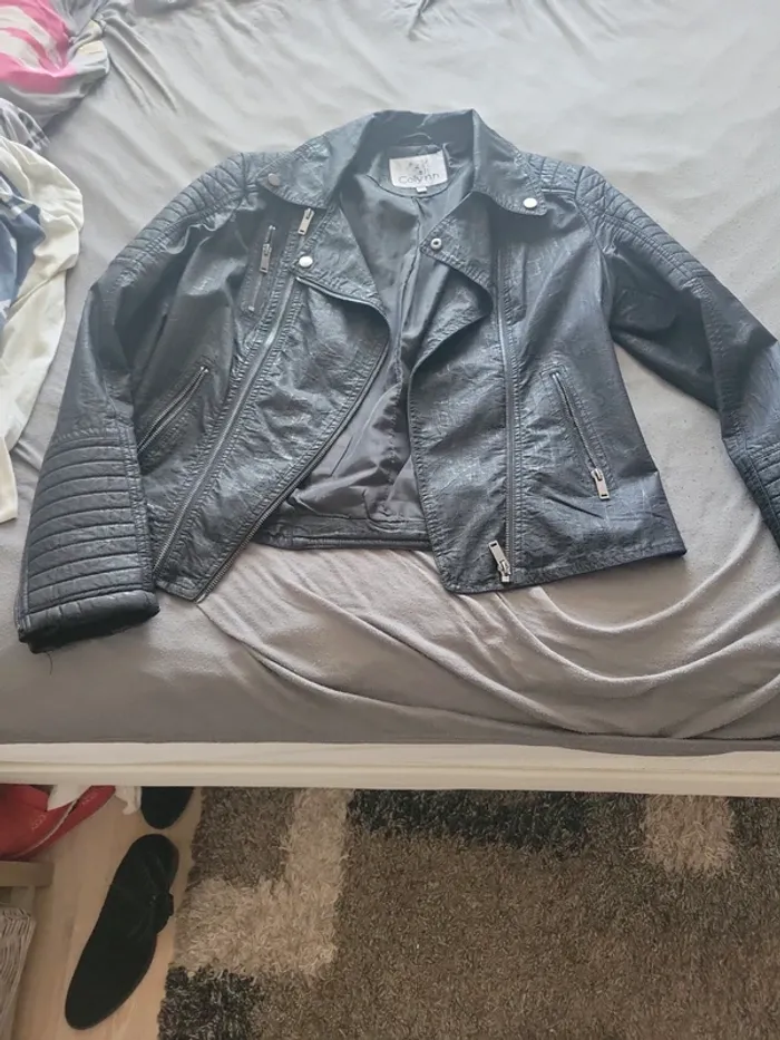 Jolie veste taille XL
