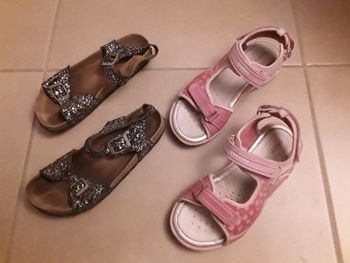 Lot 2 paires sandales fille en 34 GEOX REQINS BE