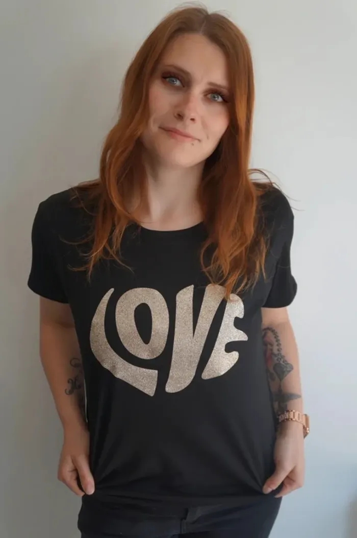 T shirt love