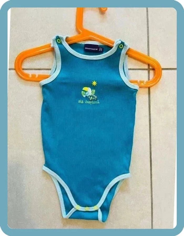 Magnifique bodie sans manches 12mois sergent major