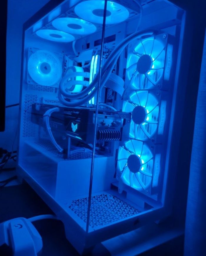 White build high end/PC blanc haute gamme - photo numéro 4