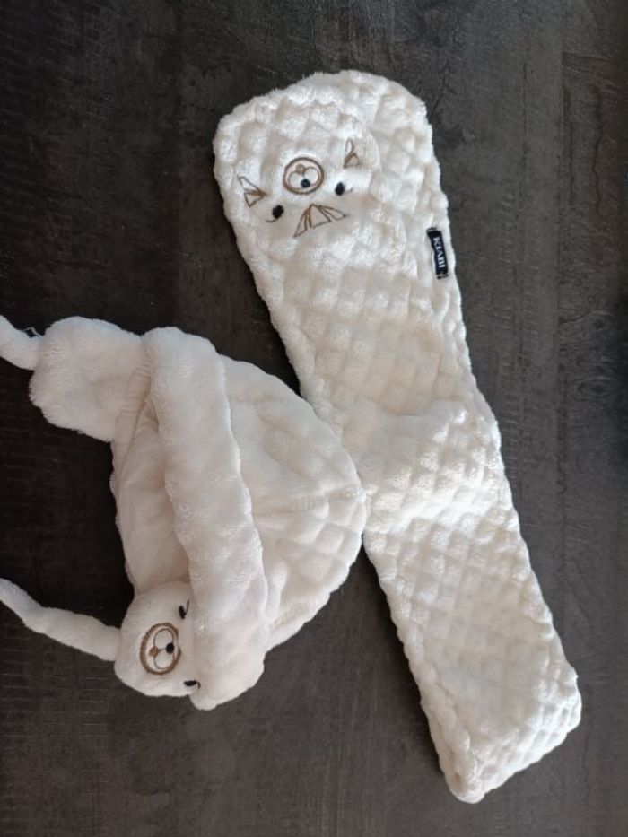 Écharpe bonnet