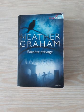Livre "sombre présage"