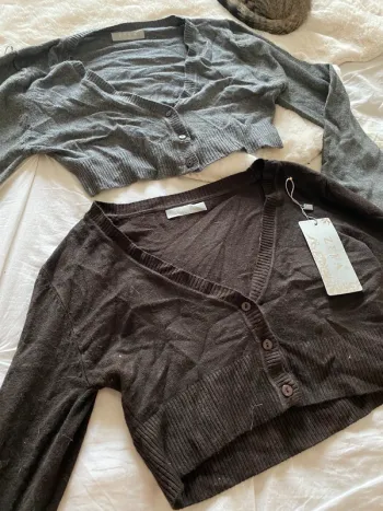 Lot de 2 pulls manches longues crop top