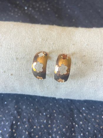 Créoles dorées fleurs 20mm