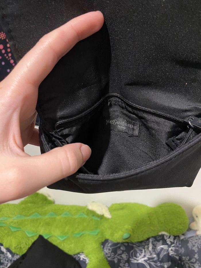 Pochette Yves saint Laurent - photo numéro 2