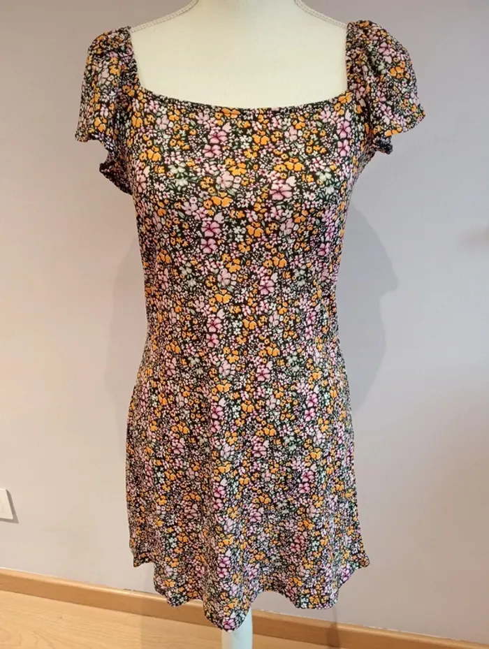 Vestido corto floral