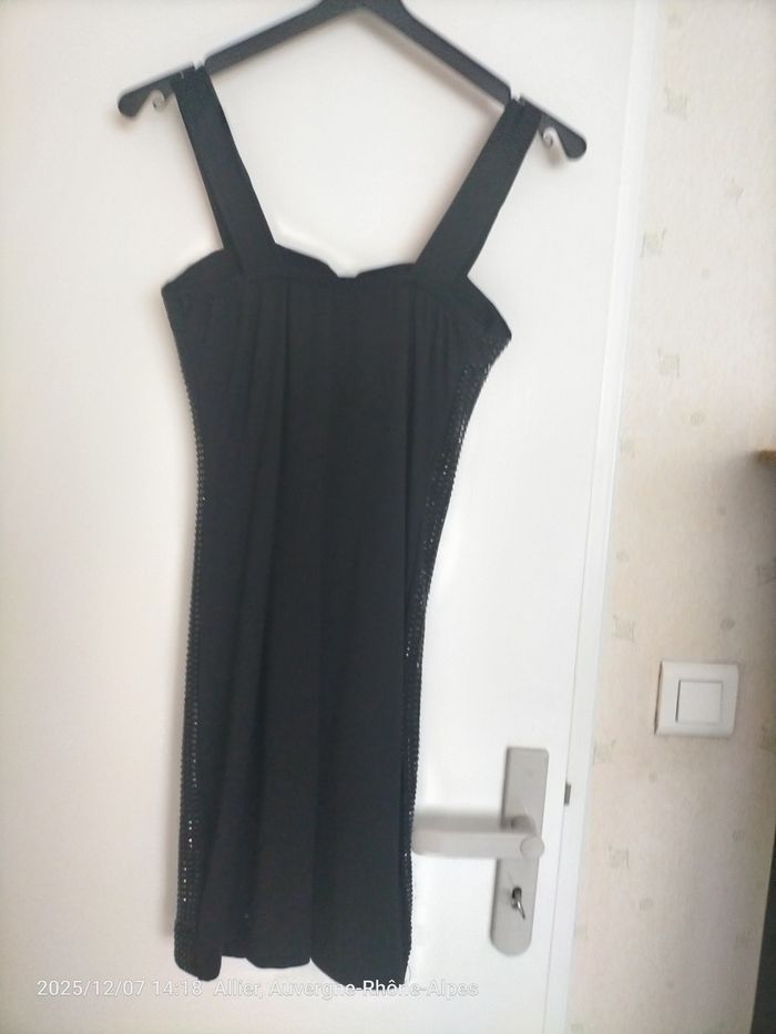 Robe noire pour occasion - photo numéro 8