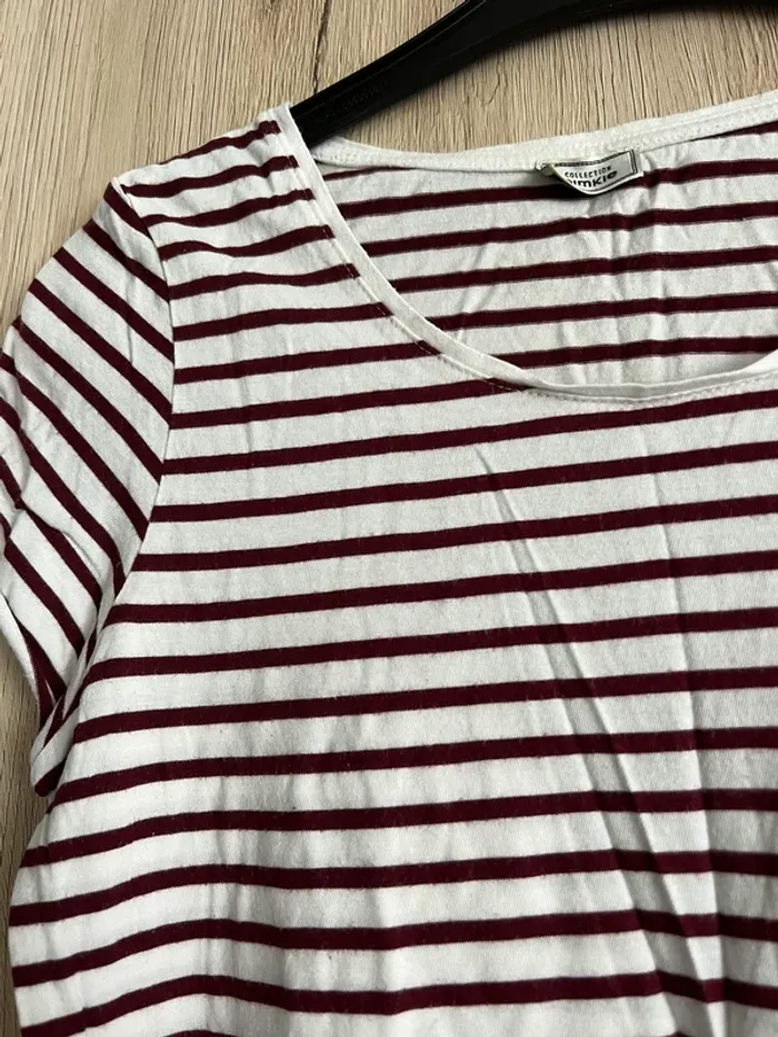 T shirt à rayure rouge bordeau - photo numéro 2