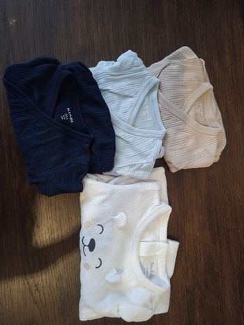 Lot garçon body et pyjama 3 mois