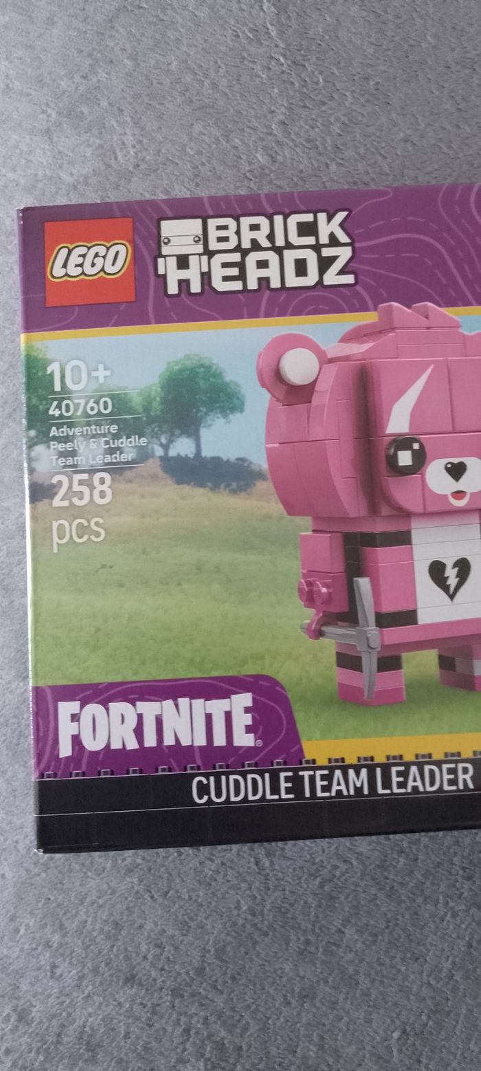 Lego BrickHeadz FORTNITE 40760
Bananaventurier et l’experte des câlins
Neuf pour + 10 ans. 258 pieces  Dans la boîte d origine. Jamais utilisé pour Noël - photo numéro 5