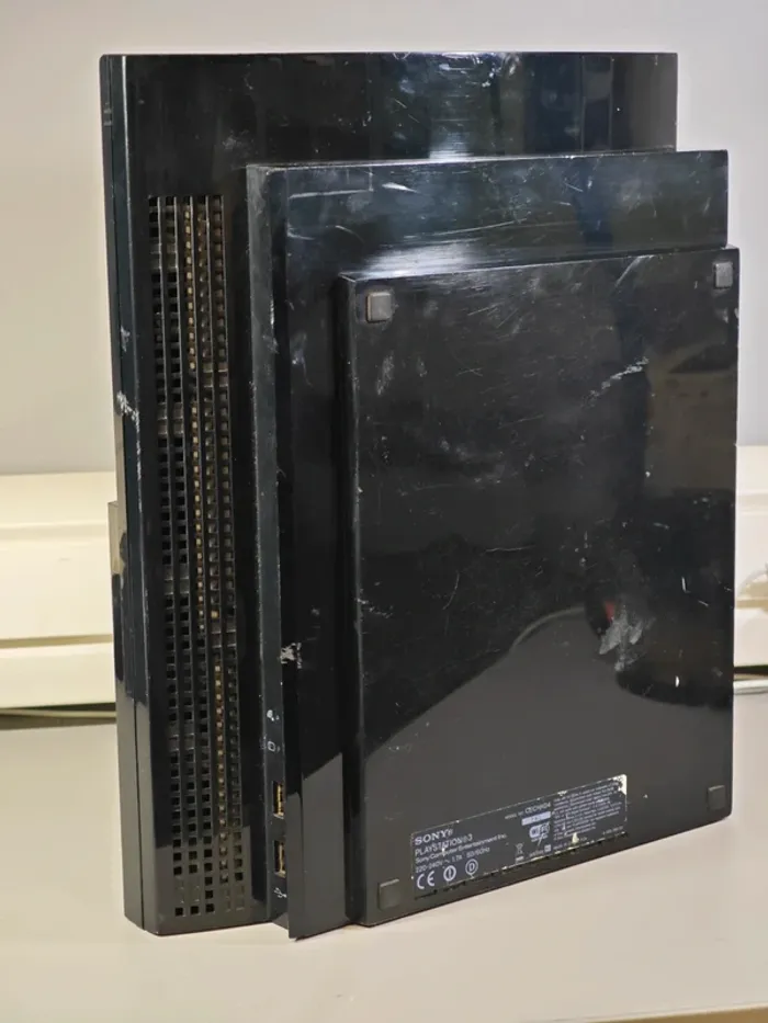Console Sony PlayStation 3 80Go sans manette, lecteur HS - photo numéro 4