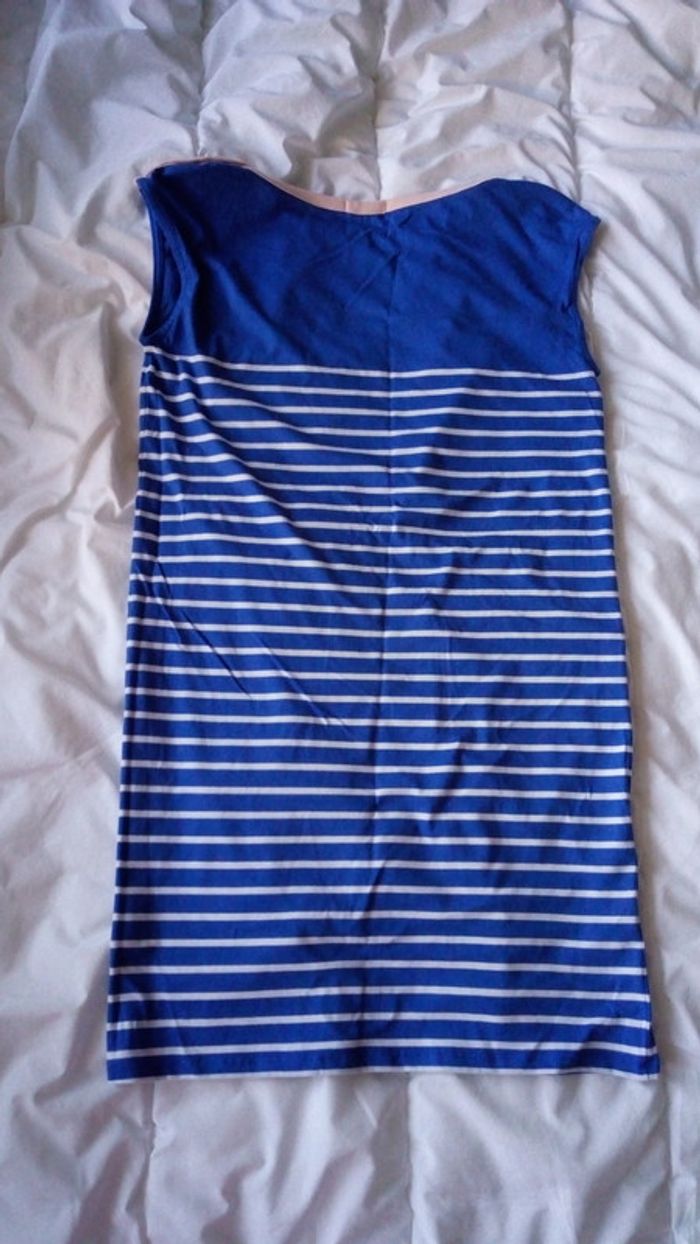 Très jolie robe à rayures manches courtes Petit Bateau - photo numéro 2