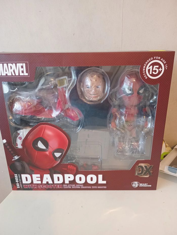 Marvel Comics Egg Attack figurine Deadpool Deluxe Ver. 17 cm