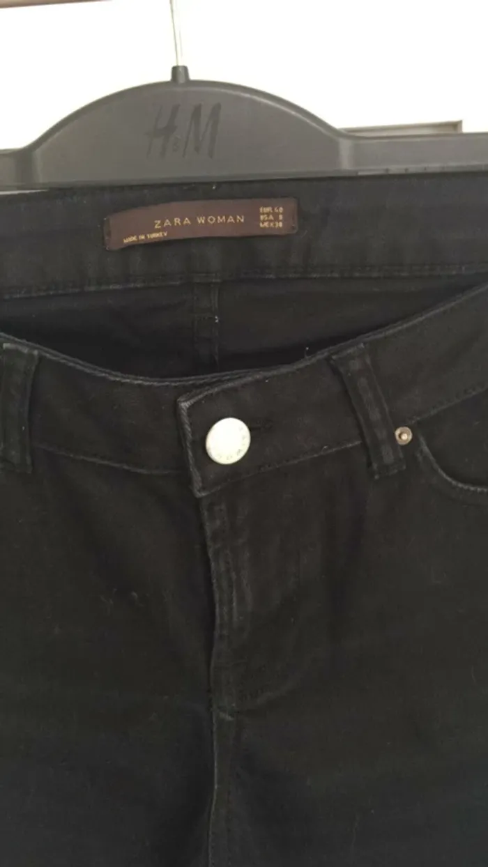 Pantalon noir coupe droite taille basse Zara - photo numéro 2