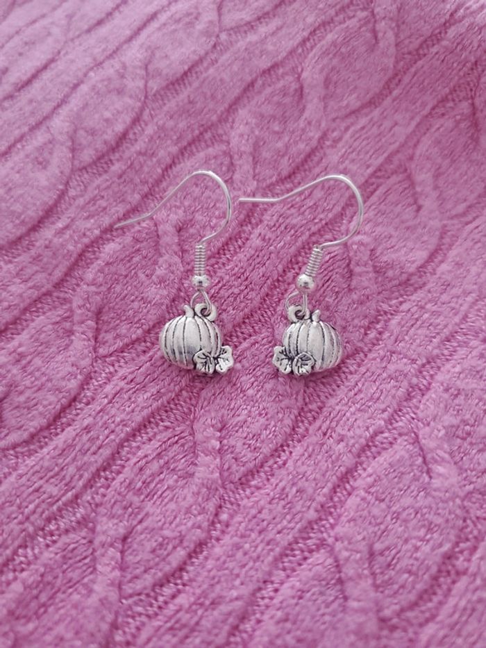Boucles d'oreilles en forme de petite citrouille