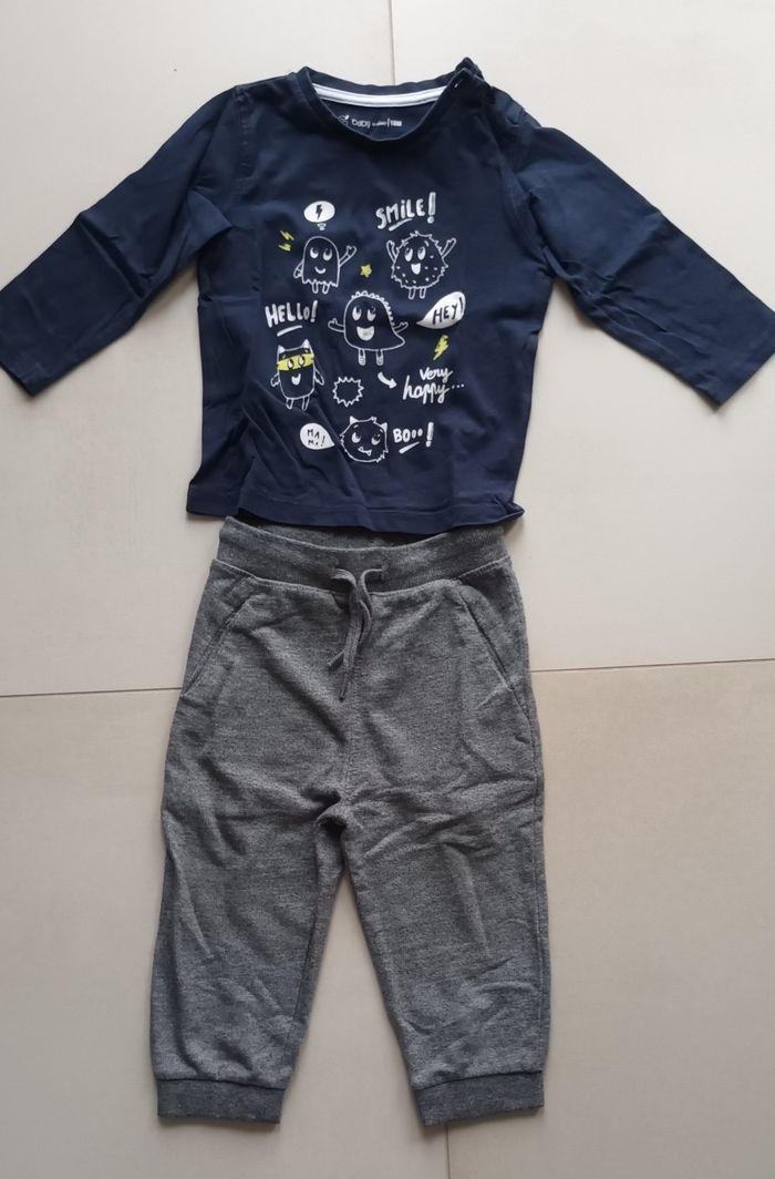 Ensemble pantalon jogging , pull et tee-shirt garçon 18 mois - photo numéro 2