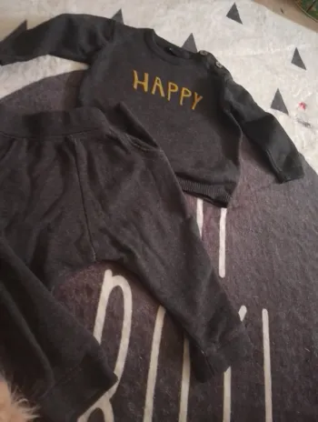Ensemble gris happy