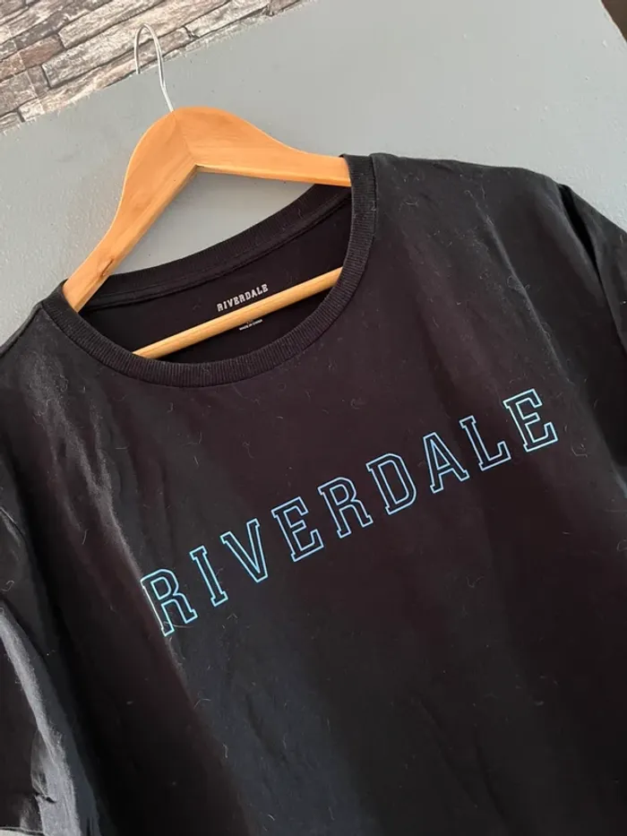 TEE shirt riverdale en 2 XL - photo numéro 2