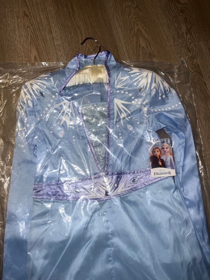 Déguisement reine des neiges officiel Disney store - photo numéro 5