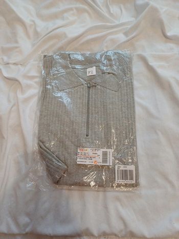 T-shirt gris neuf taille 52