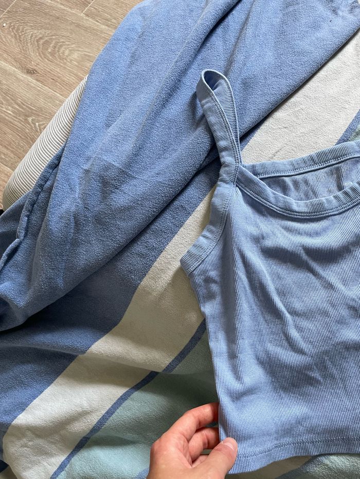 Débardeur bleu - photo numéro 2