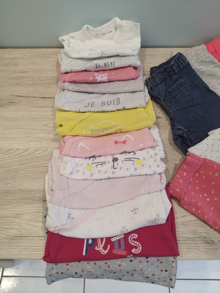 Lot de 44 vêtements fille 6 mois - photo numéro 2