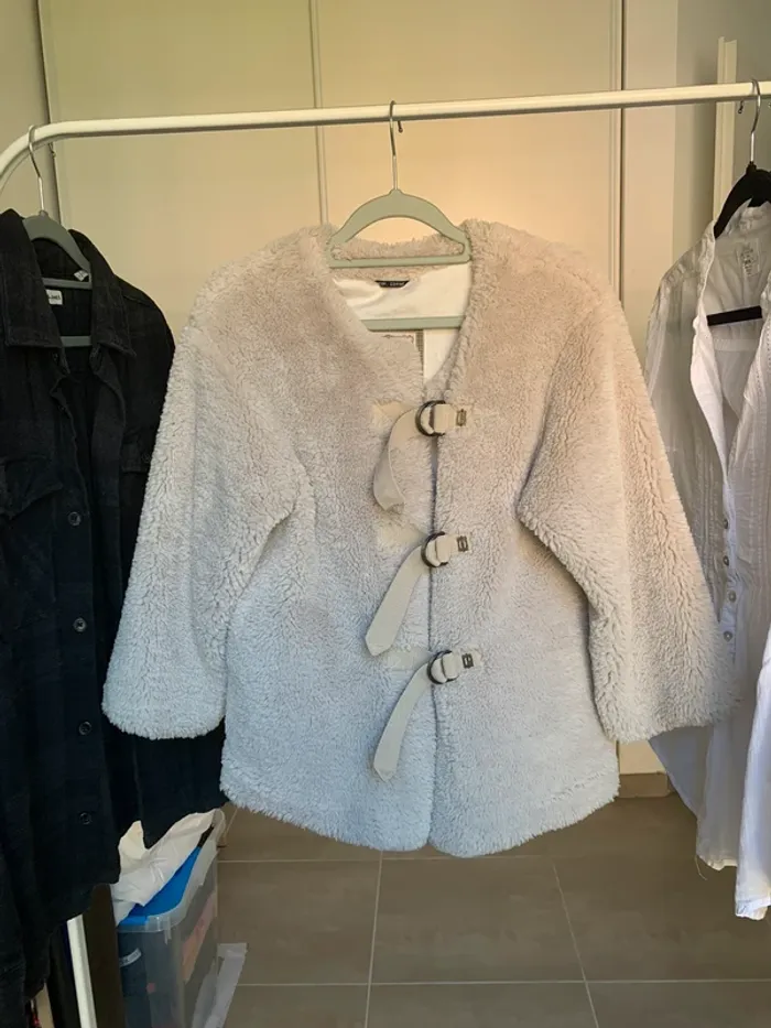 Veste en polaire peluche beige Cop. Copine - photo numéro 2