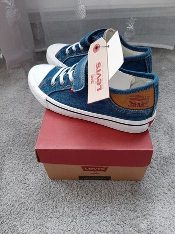 Chaussure levi's neuf