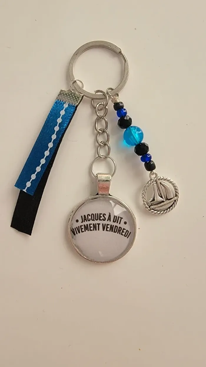 Cadeau humour, porte clé message " jacques a dit vivement vendredi"