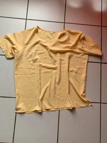 blouse matière soyeuse et souple jaune clair, 46/48