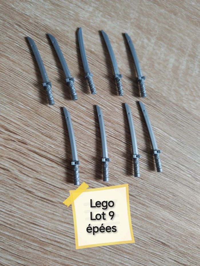 Lego lot 9 épées