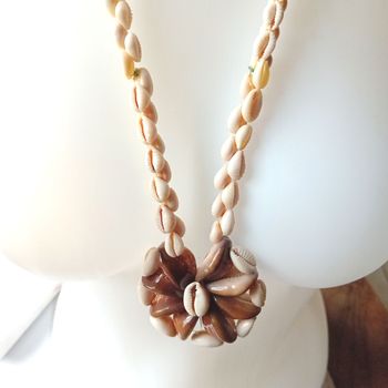 très grand collier vintage coquillage