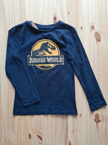 T-shirt Jurassic world by Gémo 6 ans