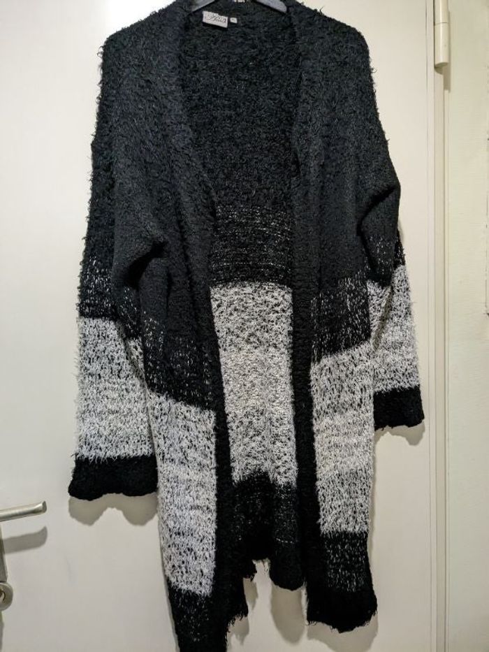 Gilet long 9th Avenue noir et blanc. Taille XL