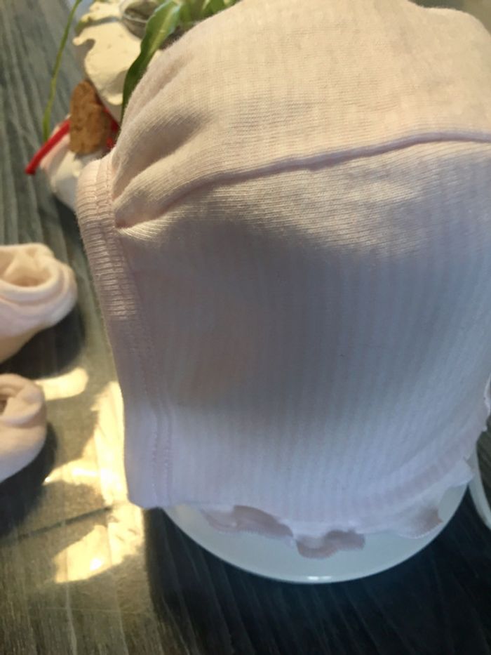 Bonnet et chaussons petit bateau taille 1 mois à leur 30€ - photo numéro 4