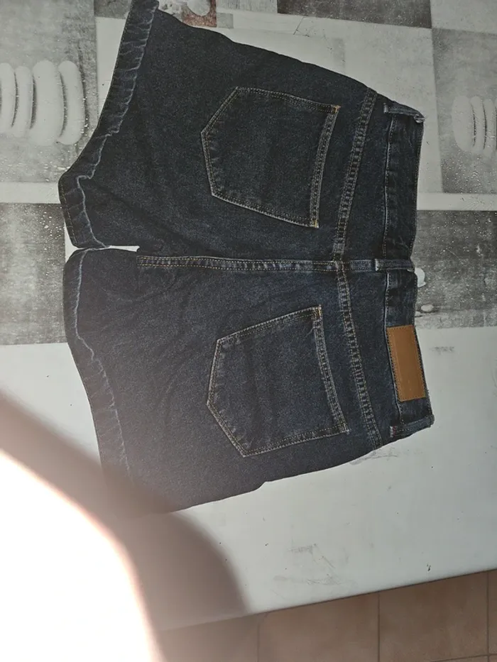 Short femme taille 36 - photo numéro 3