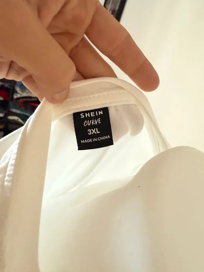 Top court grande taille SHEIN blanc 3XL état - photo numéro 5