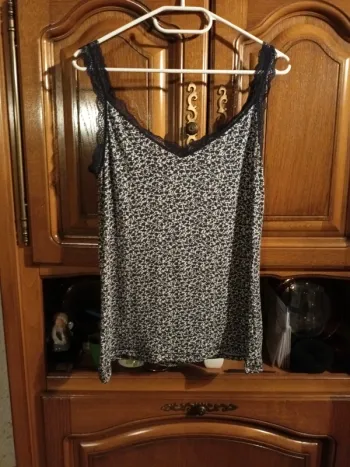 Chemise débardeur taille 42 44