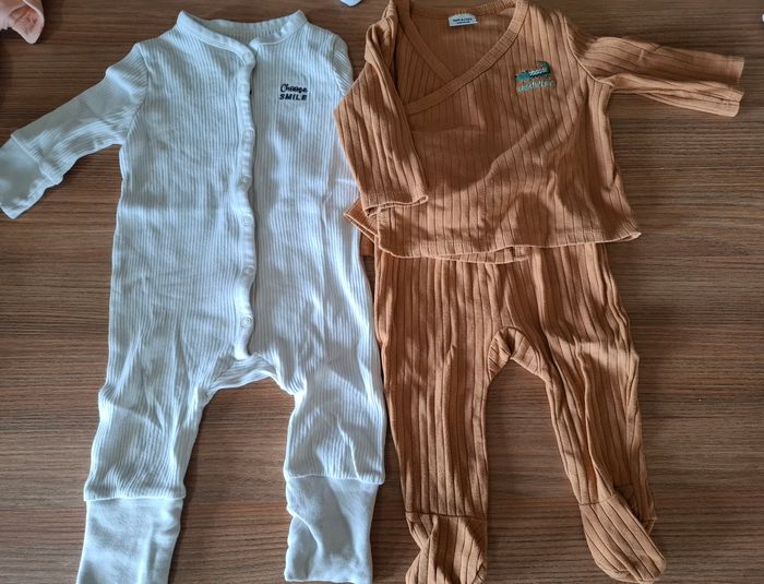 Lot de 2 pyjamas 9 mois