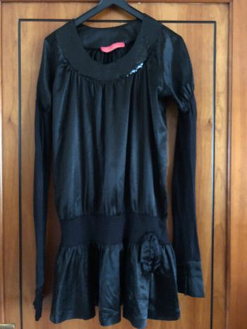 Robe noire manches longues Paris Hilton